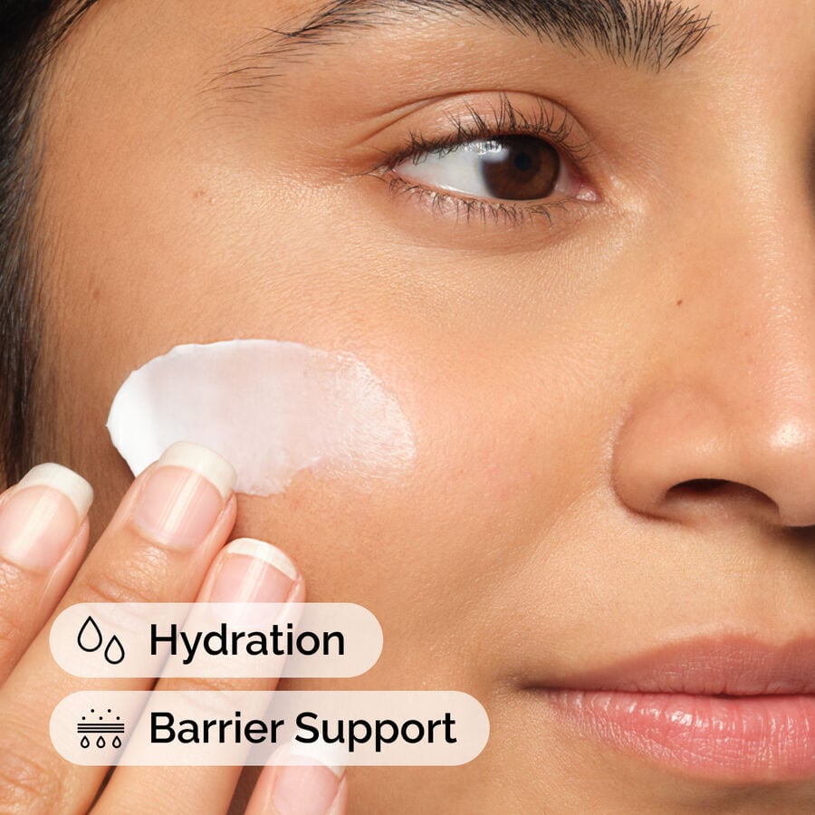 natural-moisturizing-factors-ha-r7 ord-natural-moisturizing-factors-ha-model-application-with-benefits.jpg